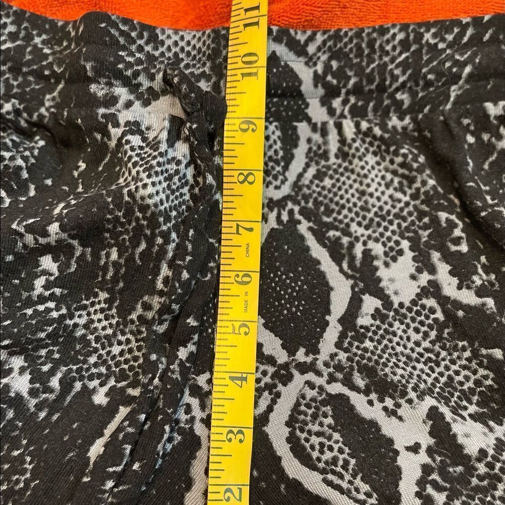 LNA Brushed Python Snake Animal Print Joggers Pants In Charcoal Python.Size S - Picture 14 of 15